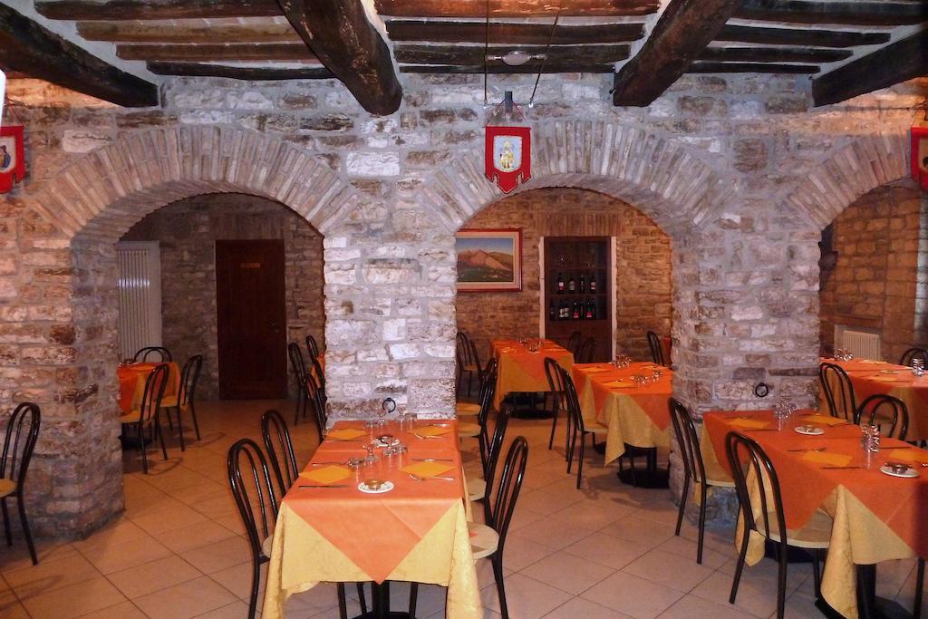 Hotel Tre Ceri Gubbio Zewnętrze zdjęcie